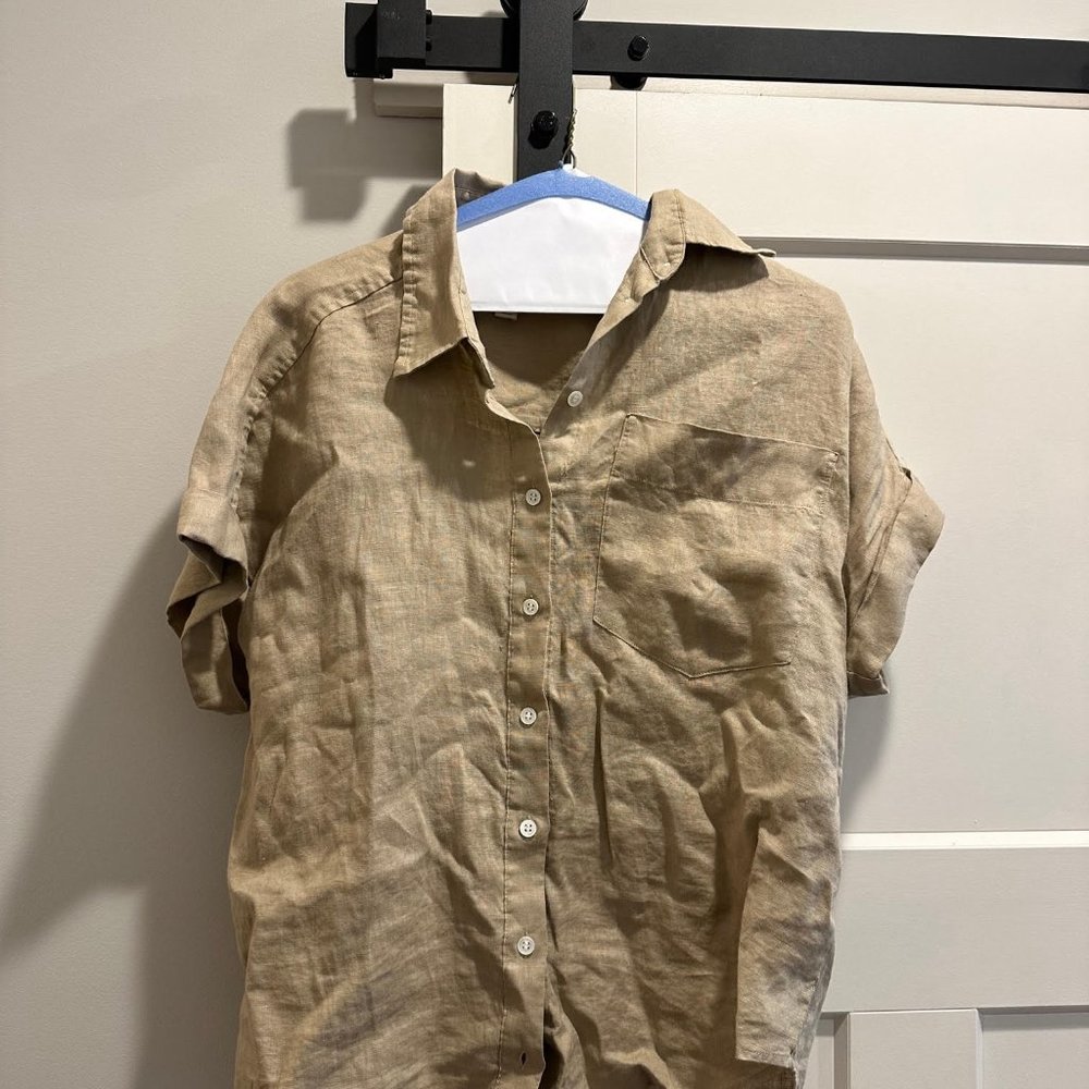 Banana Republic Linen Button Up Top, Size S, Excellent Condition
